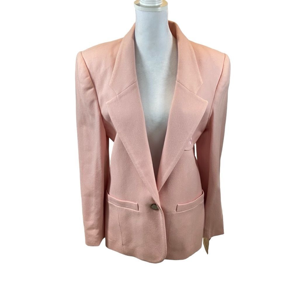 Vintage Brand new without Tags Chaus Brand Pink Wool One Button Blazer Size 8